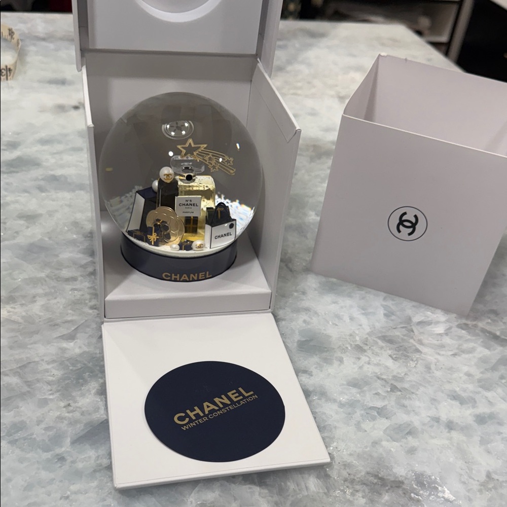 CHANEL Winter Constellation Snow Globe with Gold and Black Accents - Picture 3 of 5